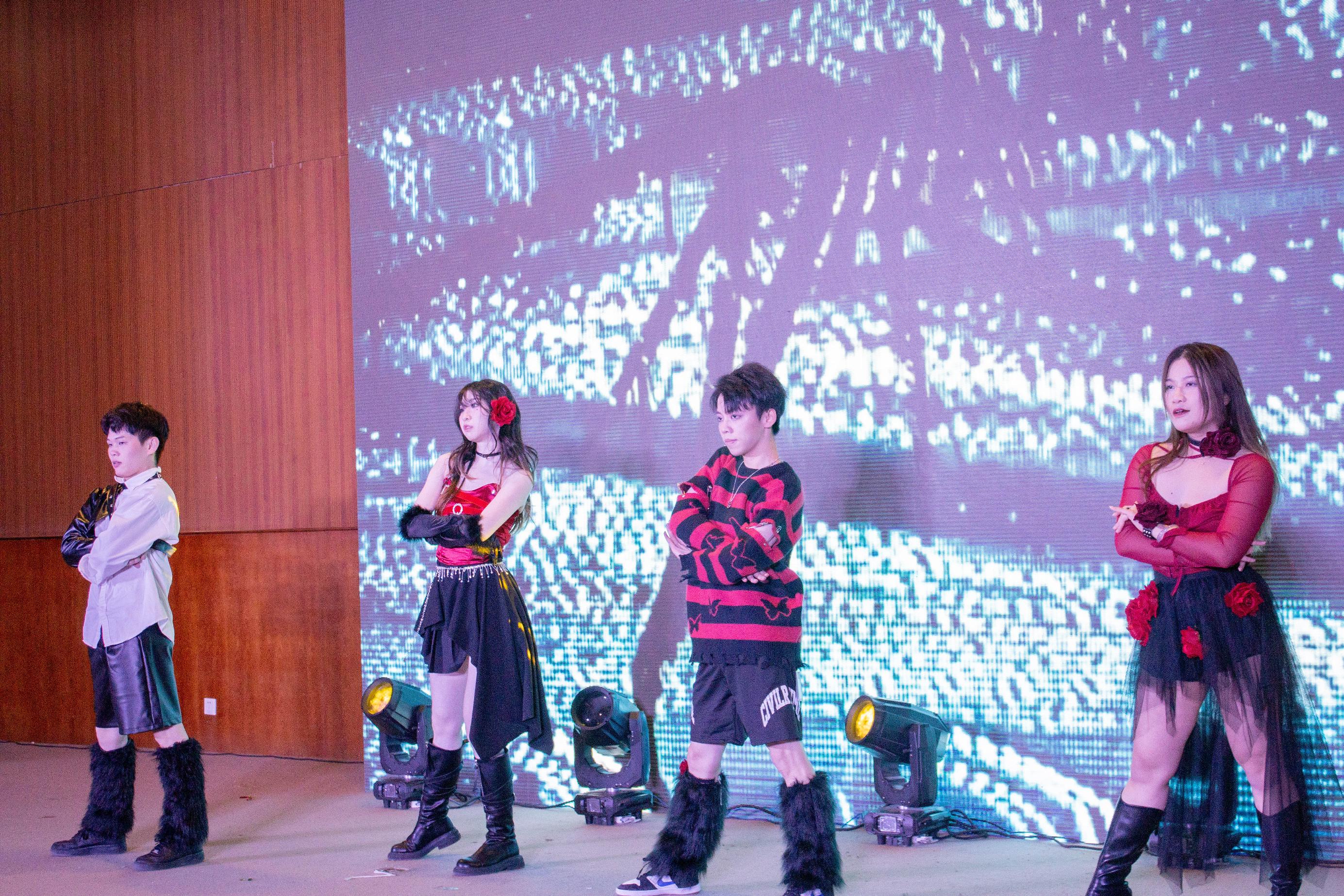 迎新晚会舞蹈表演