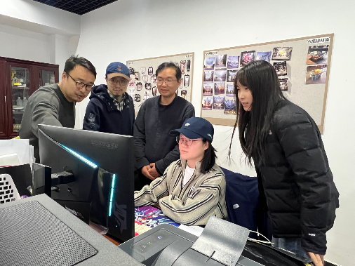 艺术与传播学院院长看望师生,指导工作