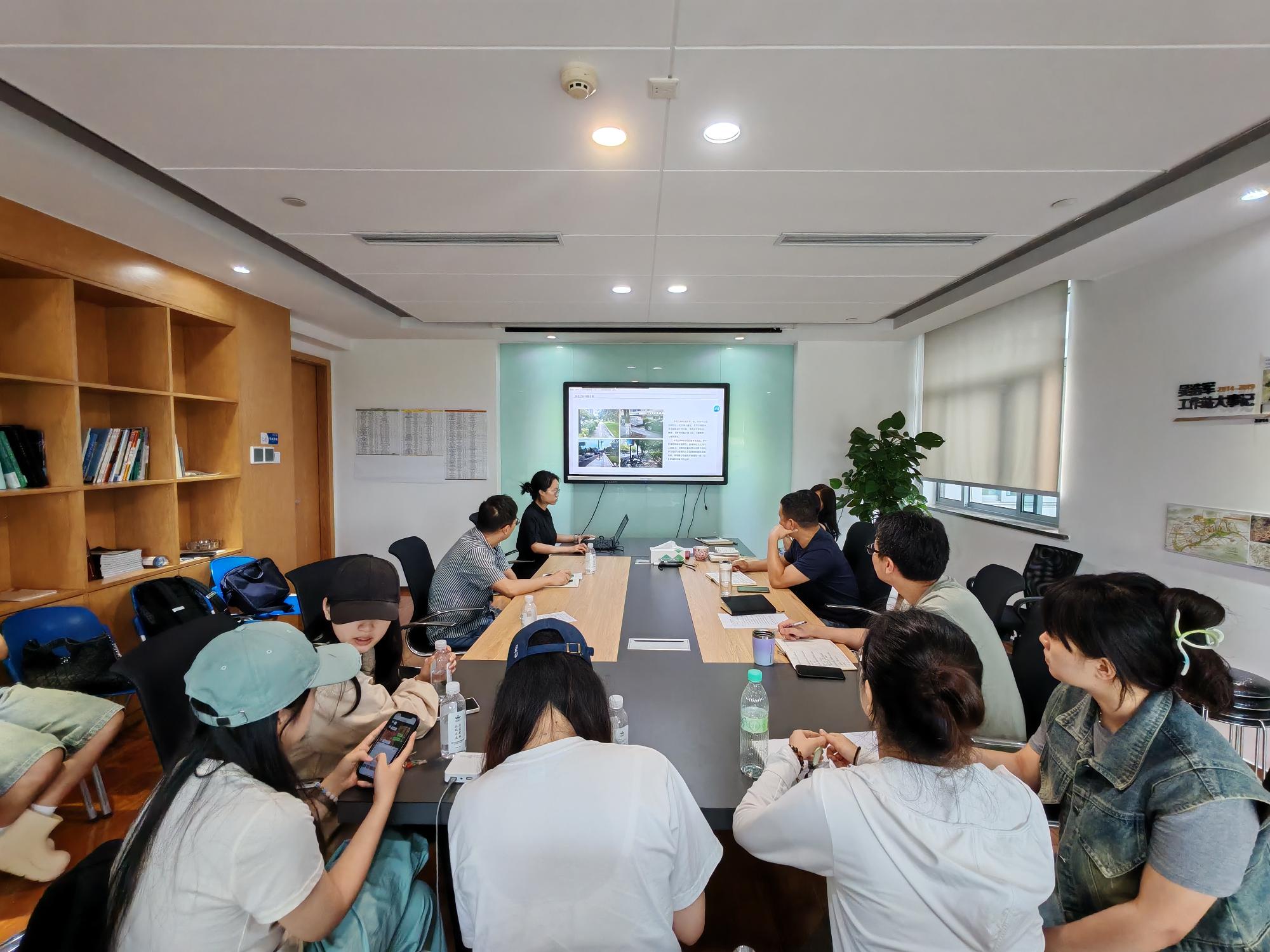 选题论证会交流现场